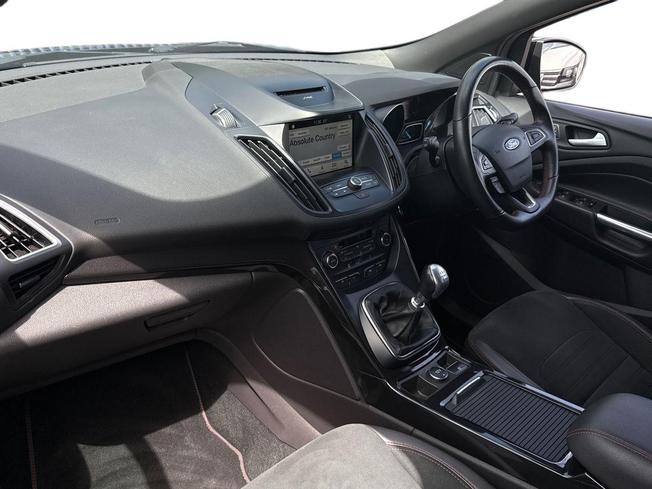 FORD Kuga Photo 2