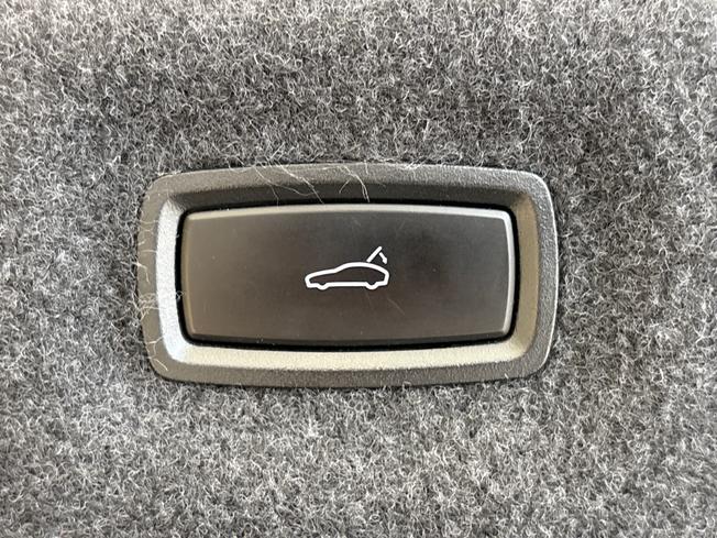 Porsche Taycan Photo 45