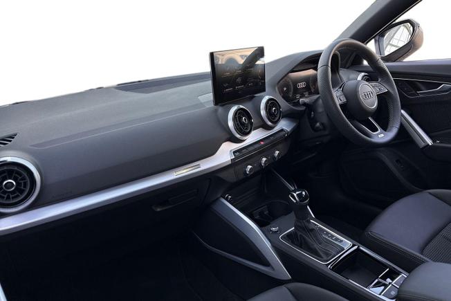AUDI Q2 Photo 2