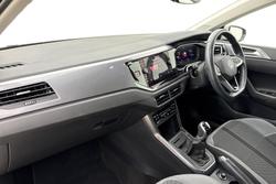 VOLKSWAGEN Polo Photo 2