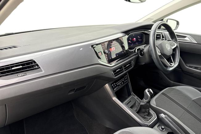VOLKSWAGEN Polo Photo 2
