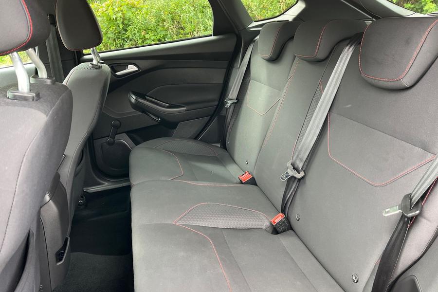Ford FOCUS Photo autoimg-5e890e77fac364fcf57b60bc45ff5baa4ac8210d.jpg