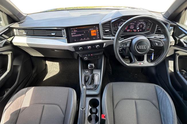AUDI A1 Photo 10
