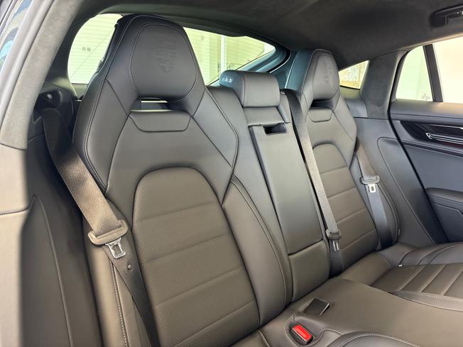 PORSCHE Panamera Photo 29