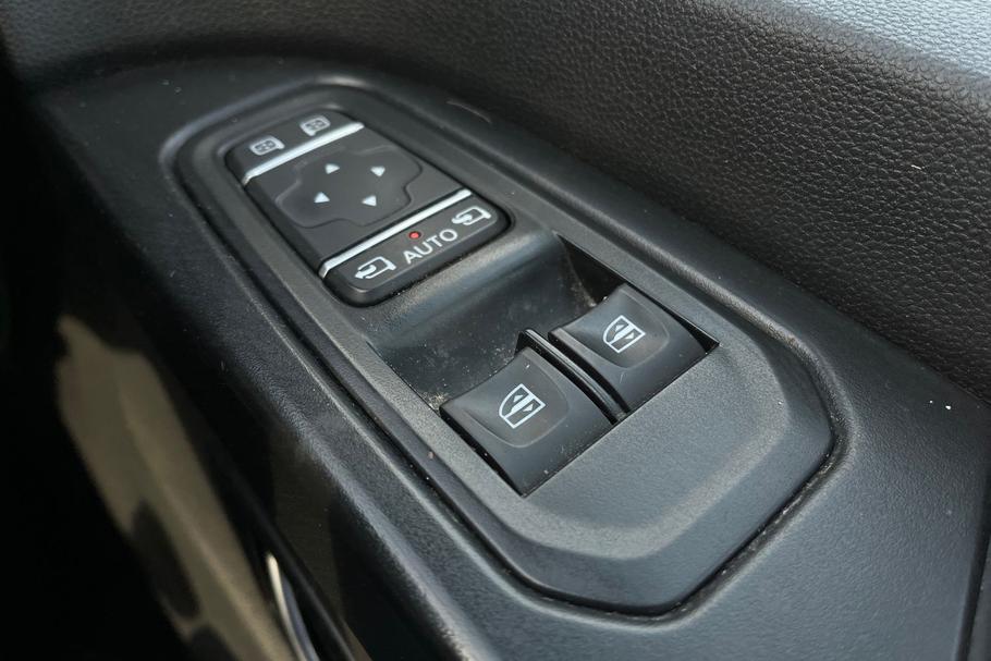 Used Renault TRAFIC WN72AWV 17
