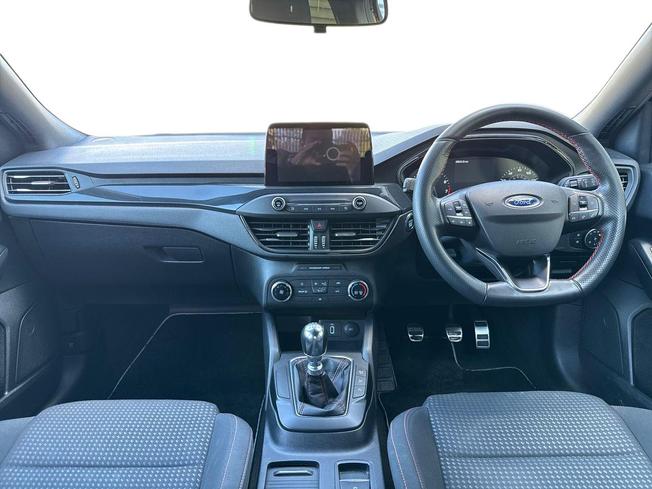 FORD FOCUS Photo 10