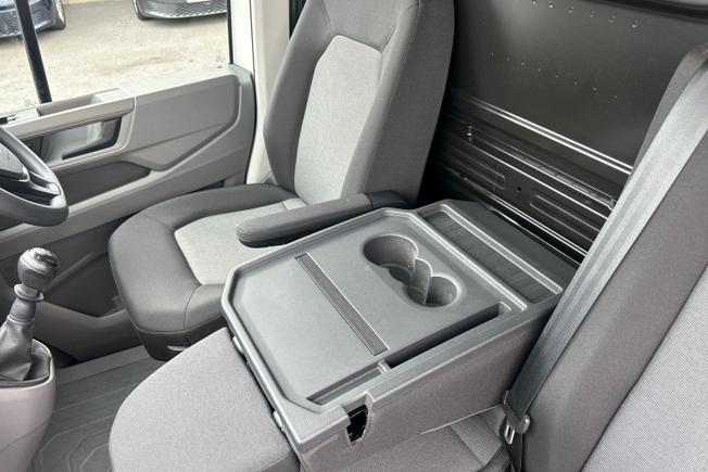 VOLKSWAGEN Crafter Photo 35