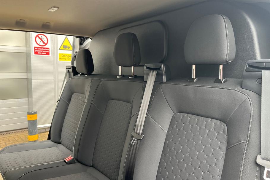 Used Ford TRANSIT CUSTOM WO25USX 32