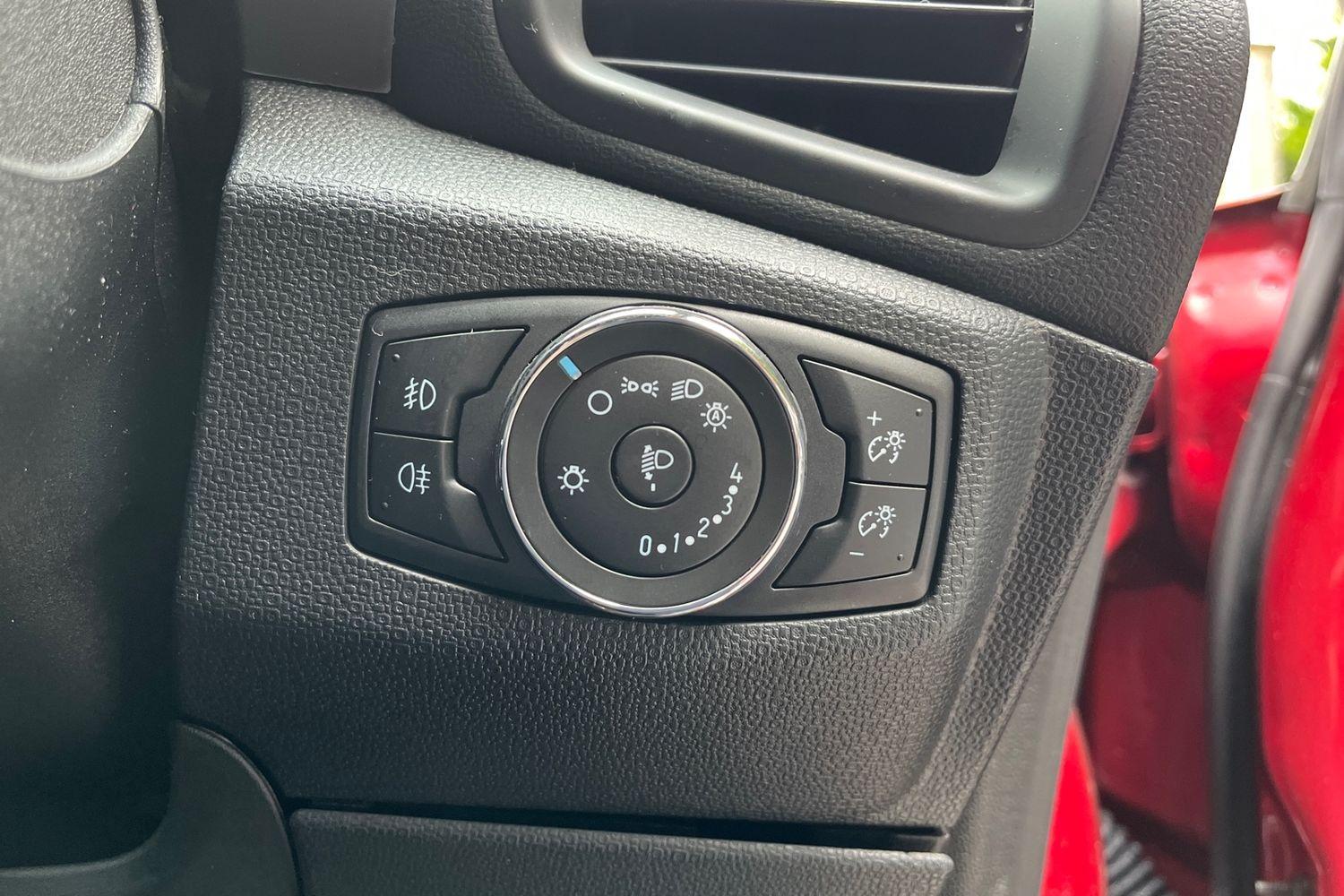 Ford ECOSPORT Photo 24