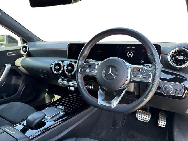 MERCEDES-BENZ A Class Photo 6