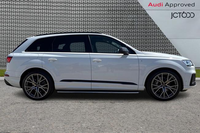 AUDI Q7 Photo 4