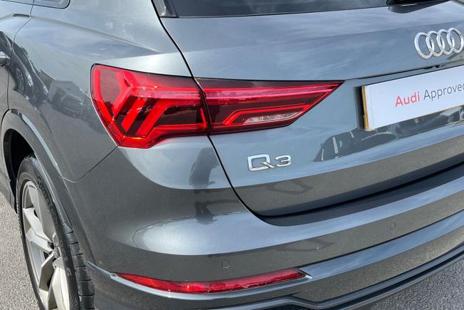AUDI Q3 Photo 26