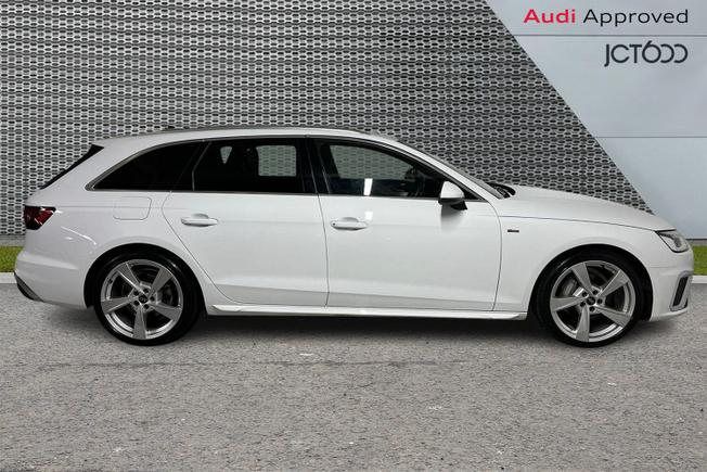 AUDI A4 Avant Photo 4