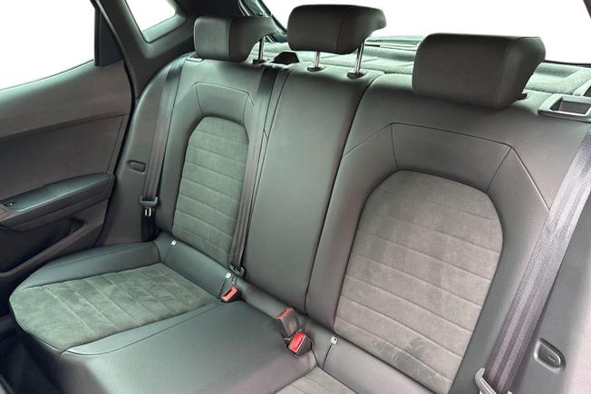 SEAT Ibiza Photo 9