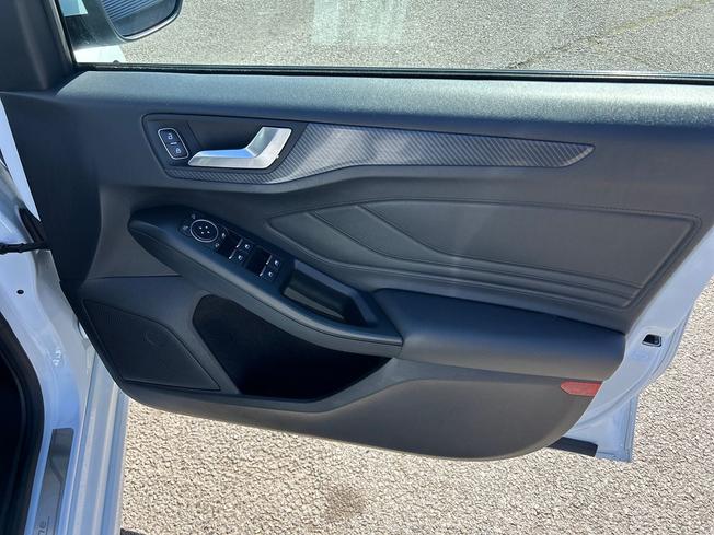 Ford Focus Photo 39