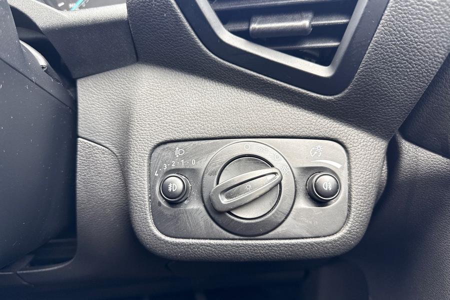 Ford KUGA Photo autoimg-5ead18cabd63d1b3df8d91d7142ebe3460c9d142.jpg