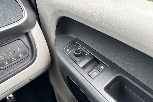 VOLKSWAGEN Id. Buzz Photo 38