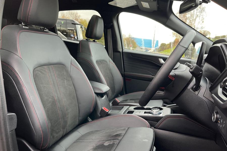 Ford KUGA Photo autoimg-5eb6ebe01f783e30e28a6e4613c989868a448c90.jpg