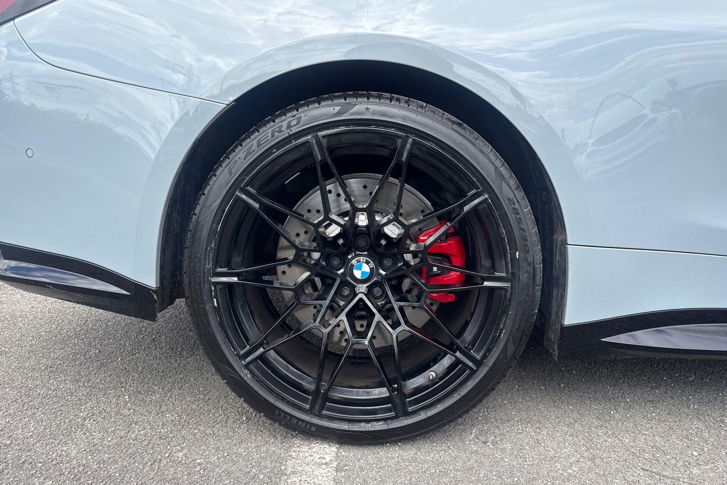BMW M4 Photo 7