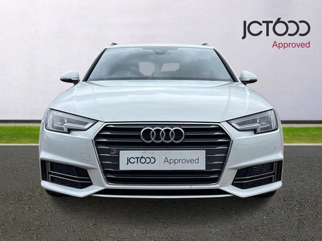 Audi A4 Photo 8