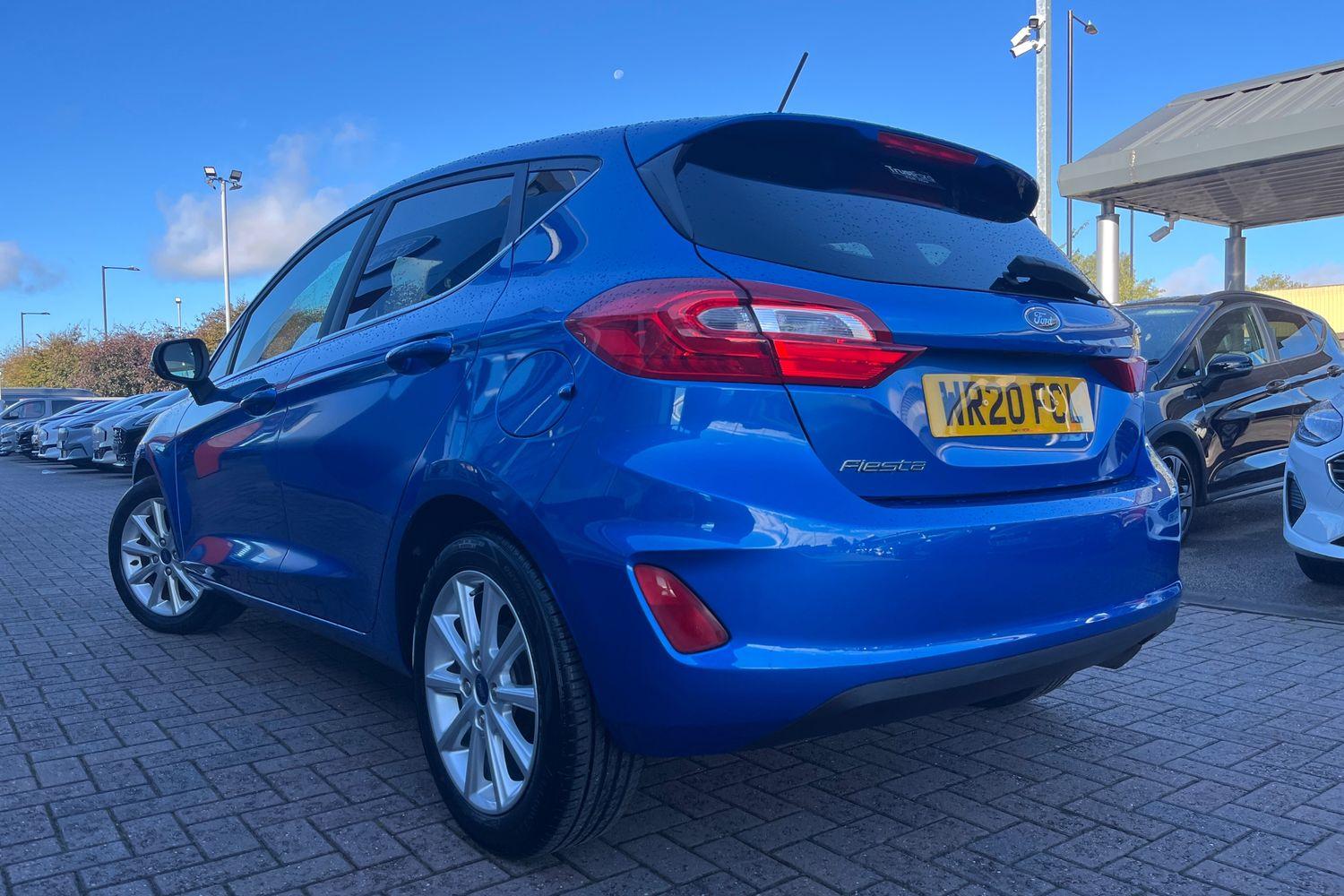 Ford FIESTA Photo 37
