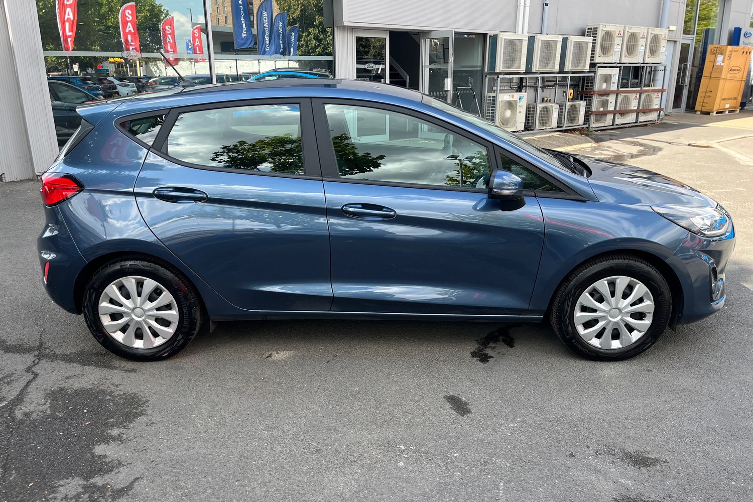 Ford FIESTA Photo 35