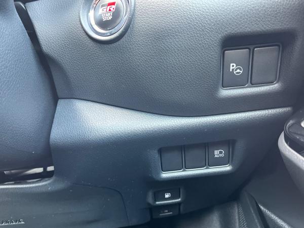 Toyota C-HR Photo autoimg-5ec44480ba802272075121853346618fd188583a.jpg