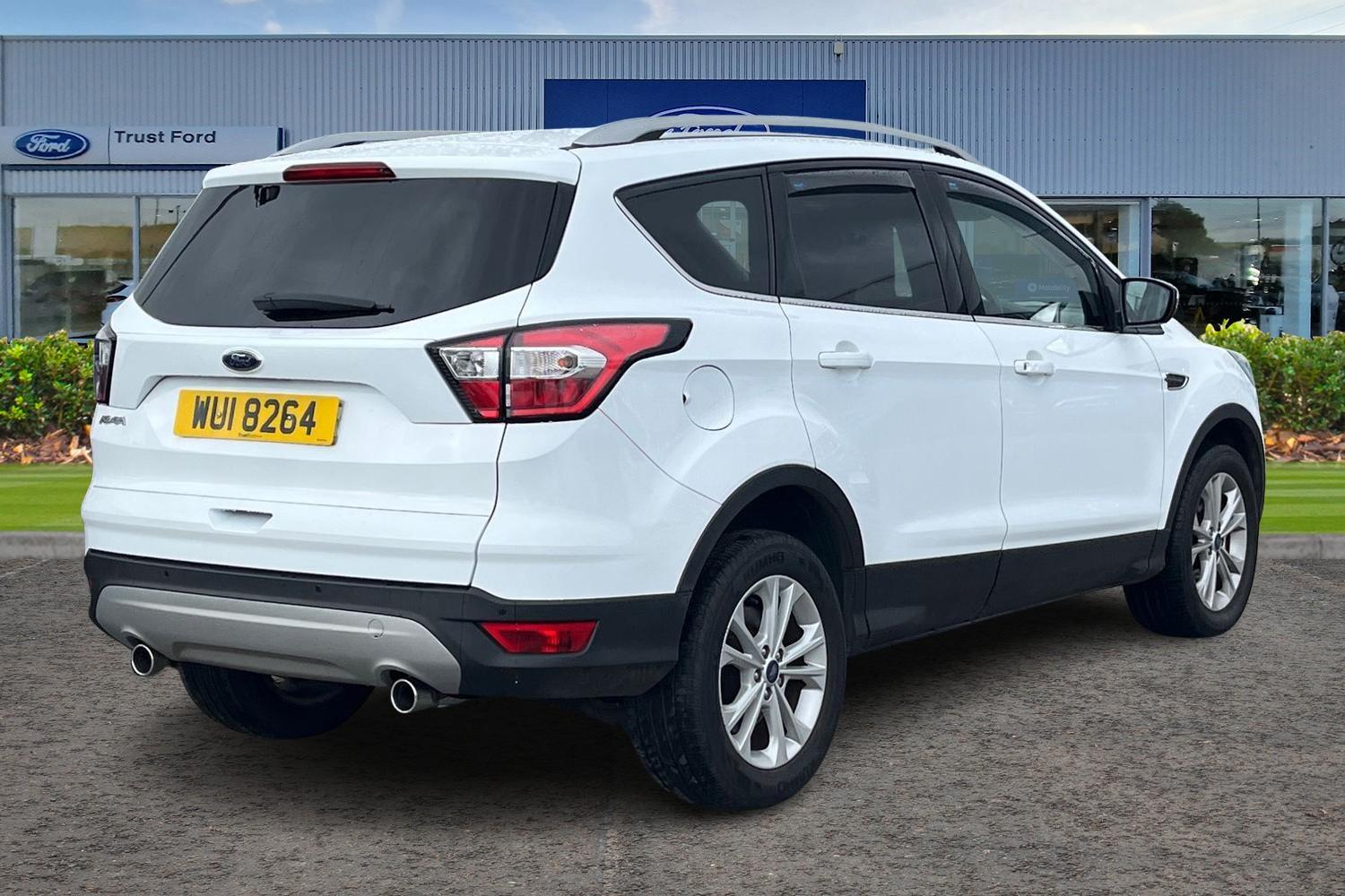 FORD KUGA Photo 3