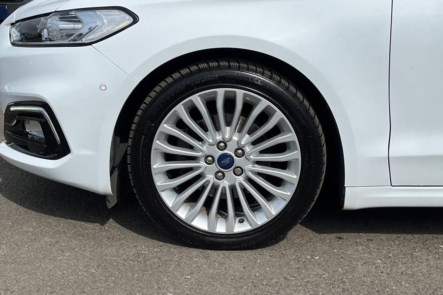 Ford MONDEO Photo autoimg-5ec9f2a973b6218e0771e34a1681f609dc5201d5.jpg