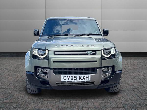 Land Rover Defender 110 Photo autoimg-5ecb63eddfdeda5c7fe08e53b4a11d93d1b24f4a.jpg