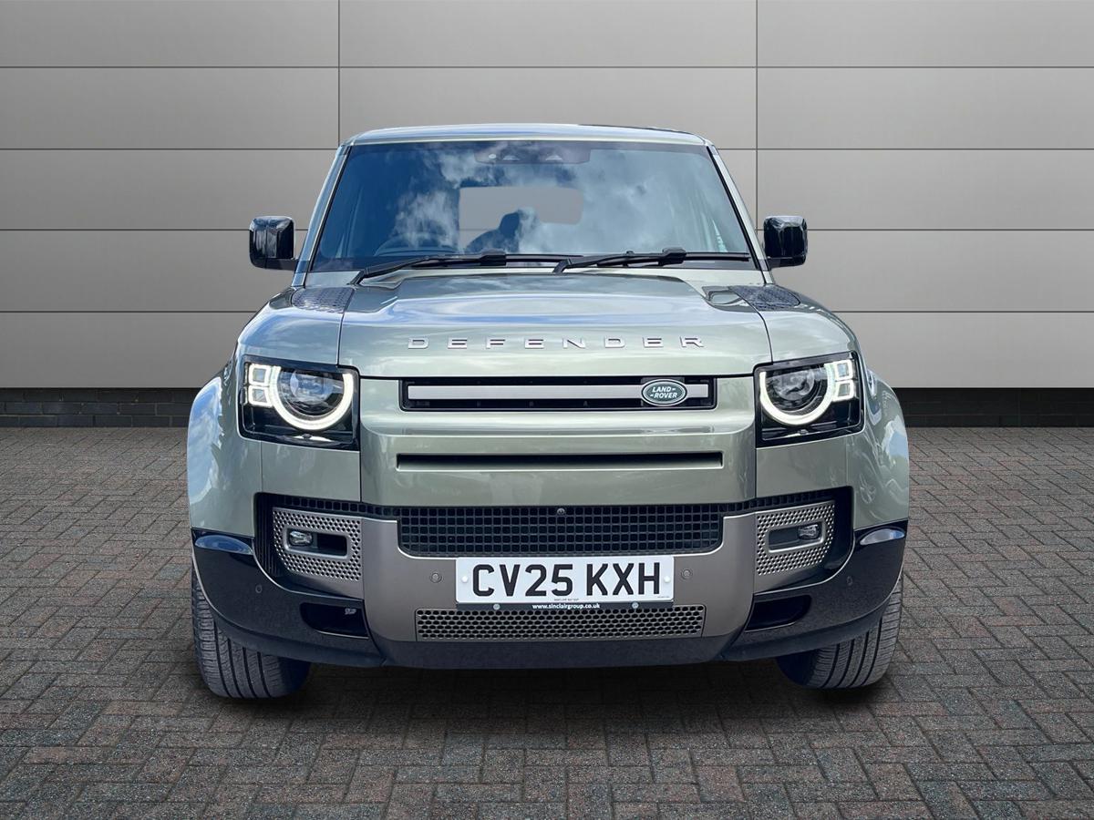 Land Rover Defender 110 Photo 7