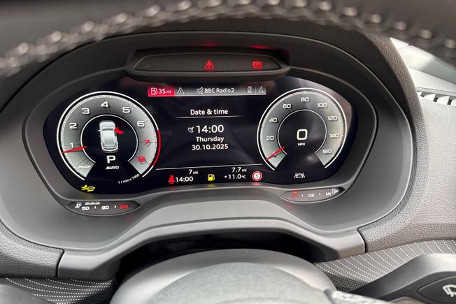 AUDI Q2 Photo 15