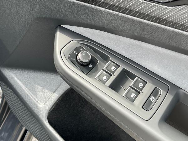 Volkswagen Golf Photo autoimg-5ecd69c7b97492f326586beef8ff676cb60bfa96.jpg