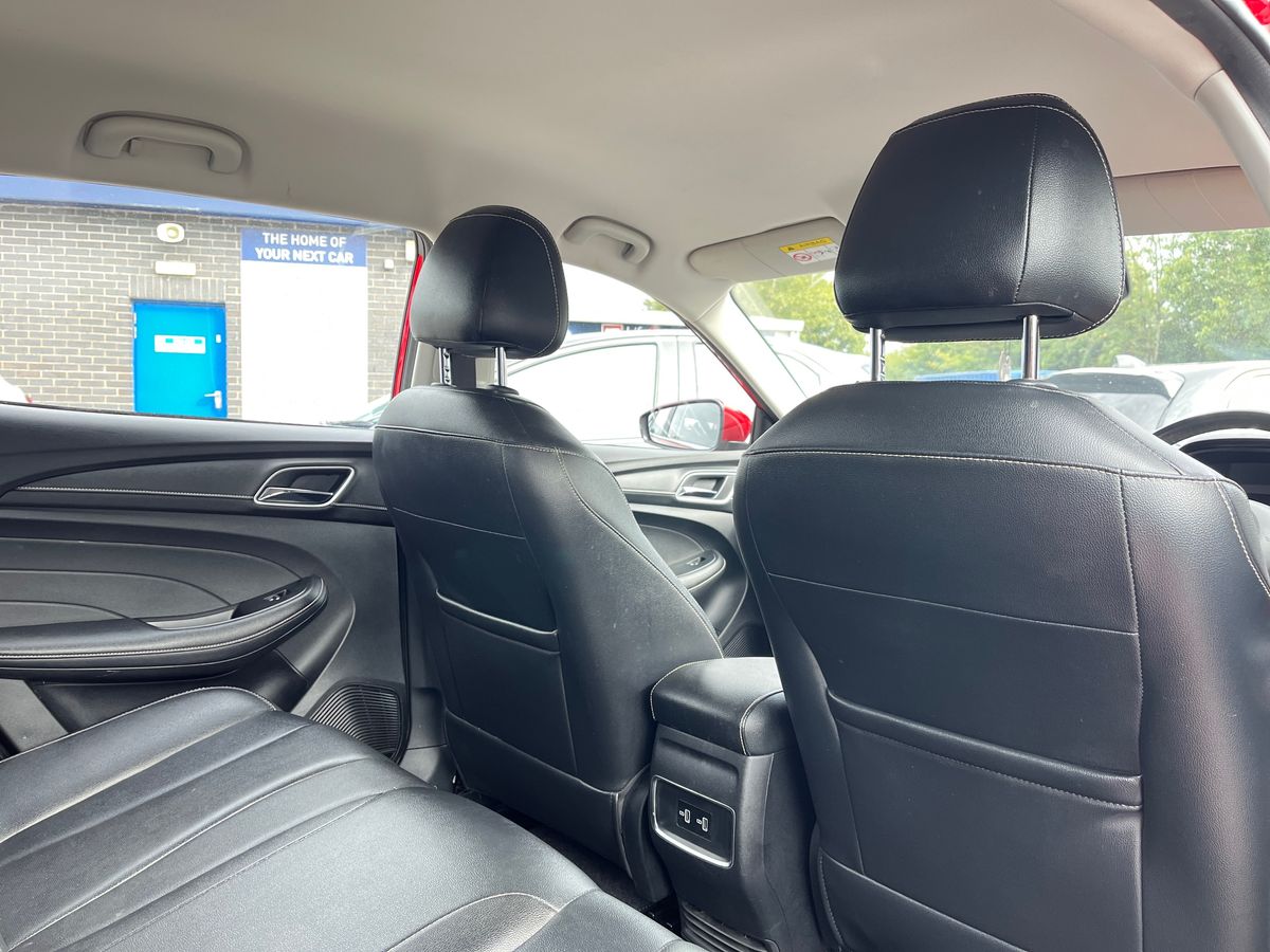 MG MG5 Photo 29