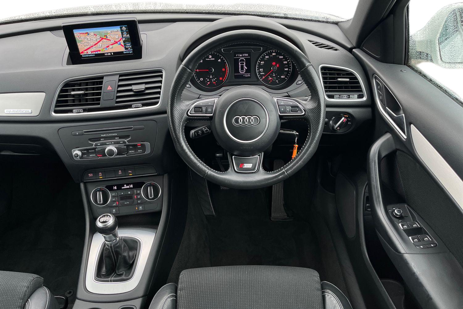 Audi Q3 Photo 10
