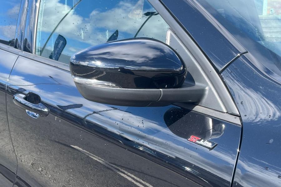 Ford KUGA Photo autoimg-5ed397360c2a17dfebeee33bb9b571adb2d94b30.jpg