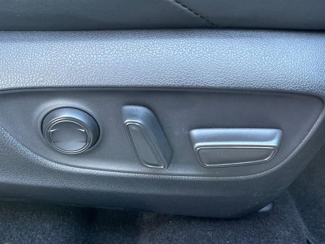 TOYOTA Rav4 Photo 30