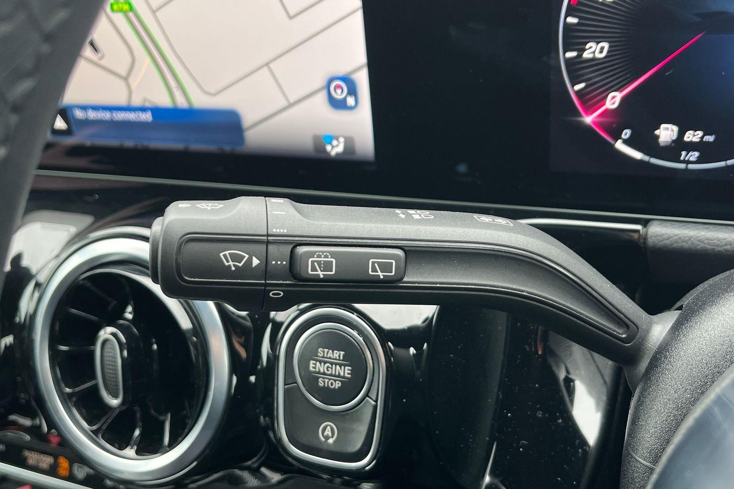 Mercedes-Benz GLA Photo 13