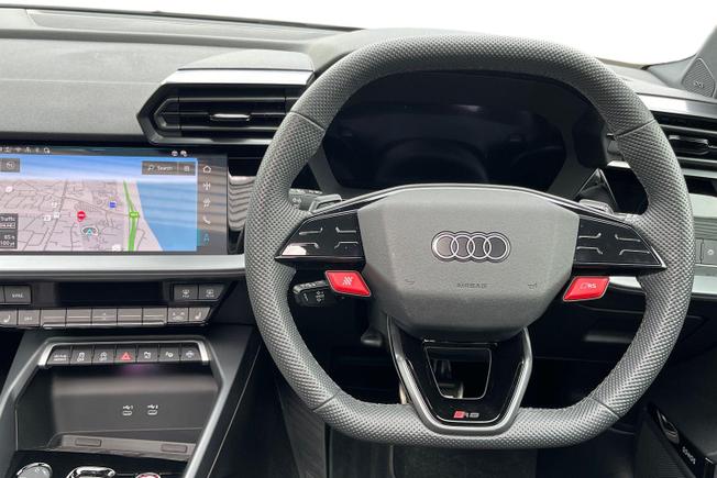 AUDI RS3 Photo 11