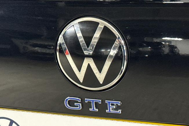VOLKSWAGEN Passat Photo 35