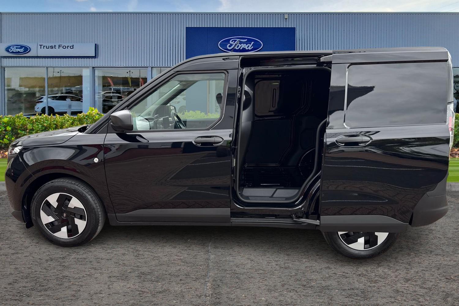 Ford E-TRANSIT COURIER Photo 4