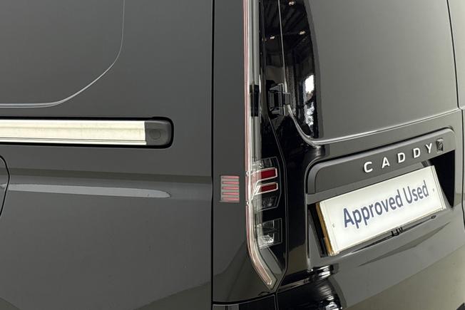 VOLKSWAGEN Caddy Photo 18
