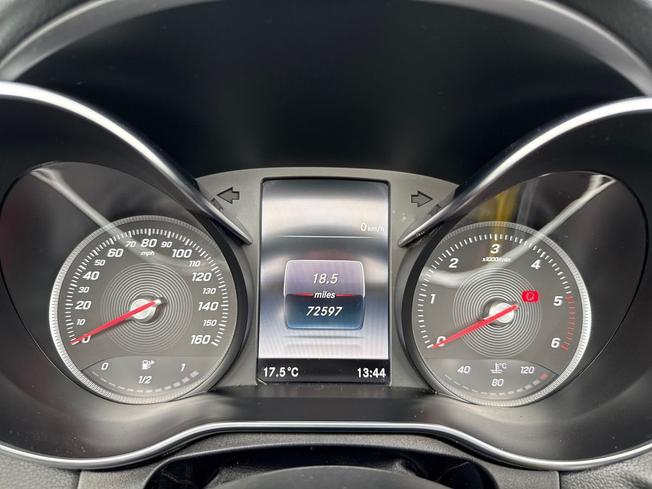 MERCEDES-BENZ C Class Photo 15
