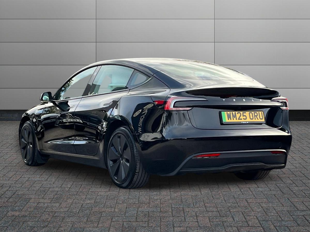TESLA Model 3 Photo 1