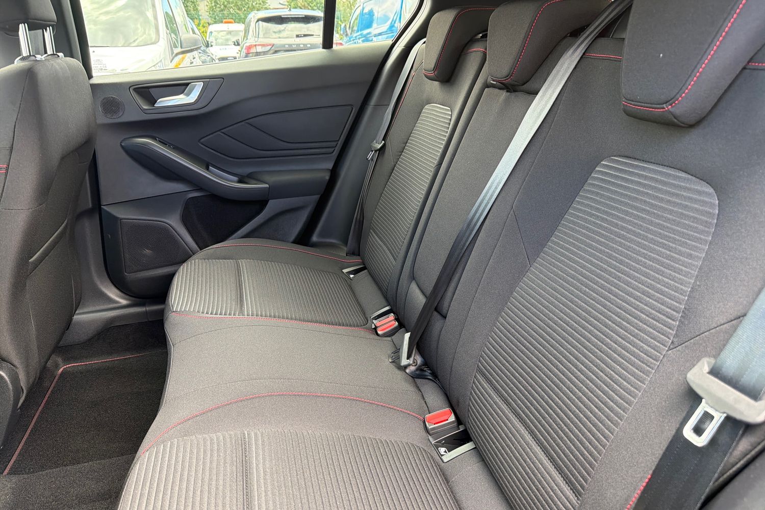 Ford FOCUS Photo 19