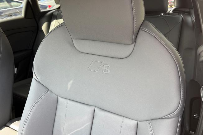 AUDI Q3 Photo 51
