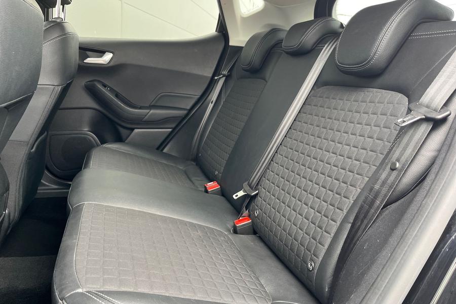 Ford FIESTA Photo autoimg-5ee7048e8a04dbc4a9db35bf1a7735857aac9253.jpg