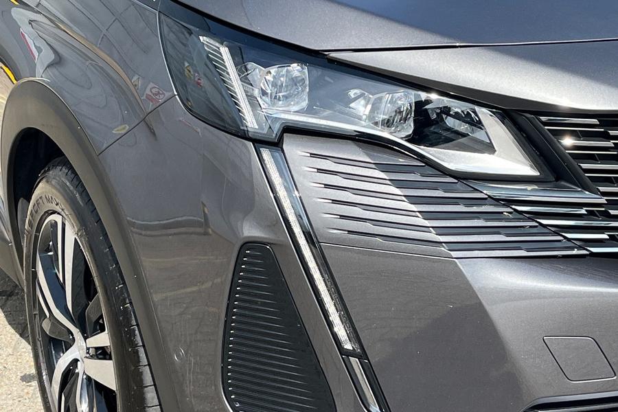 Peugeot 5008 Photo autoimg-5ee7098bfbc2b958c413d7878582d00dc111d3c3.jpg