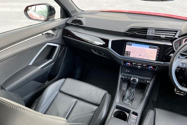 AUDI Q3 Photo 41