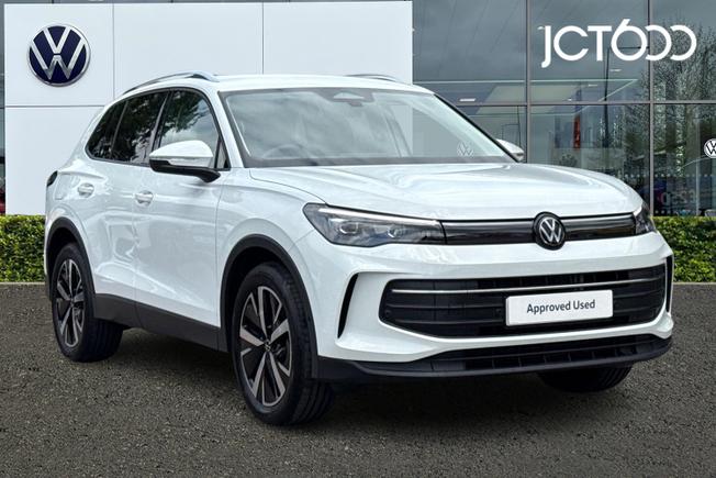 VOLKSWAGEN Tiguan Photo 1